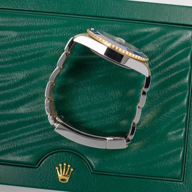 Rolex Submariner 126613 LB Image 4